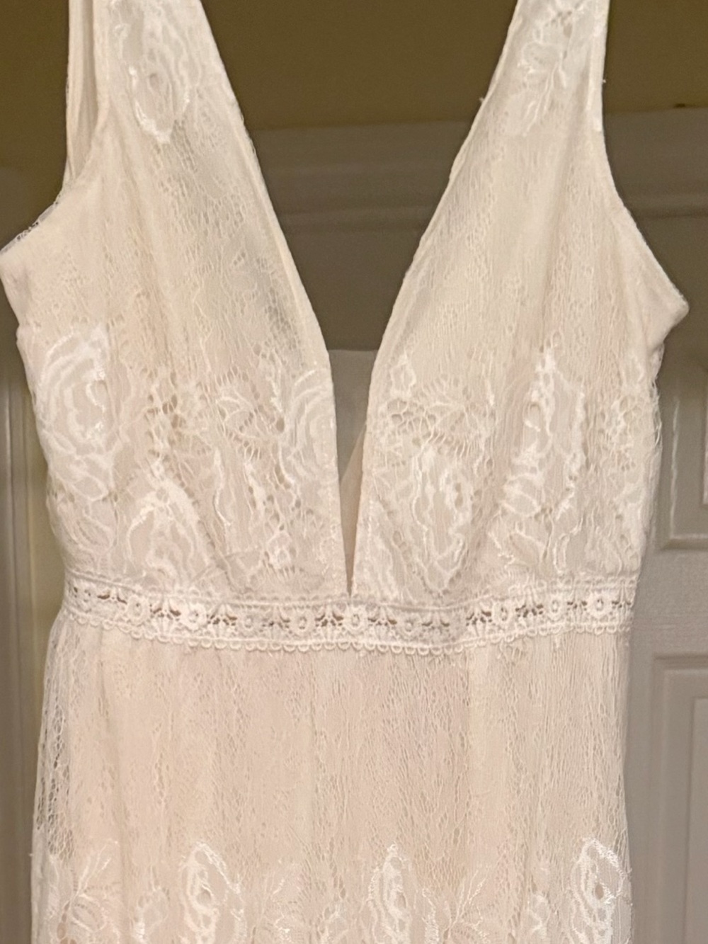 Women's Delicate Lace Wedding Dress with Corset Back